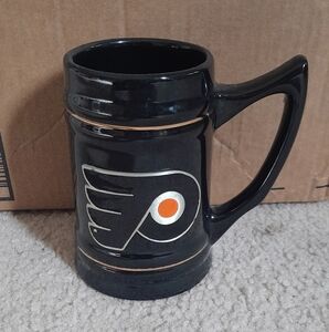 Black NHL LICENSED Philadelphia Flyers Mug